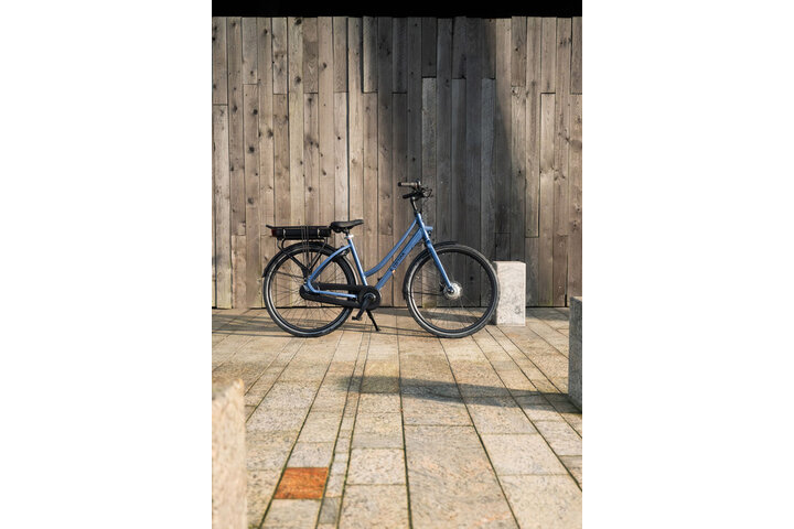 Cortina E-Tide Elektrische Damesfiets 28 inch 57cm Voorwielmotor DB7 16