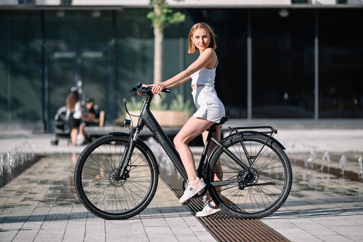 TENWAYS CGO800 Plus Elektrische Damesfiets 48cm 8v 18