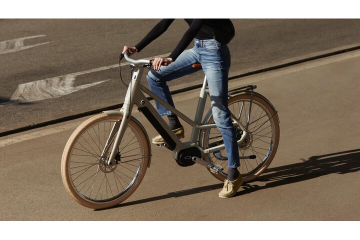 Veloretti Ivy Two Elektrische Damesfiets Belt Enviolo 6