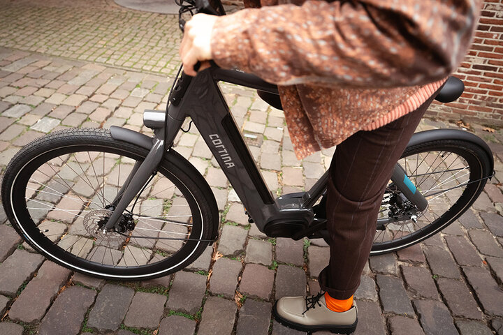 Cortina E-Blau Herenfiets 28 inch 61cm DB7 belt 5