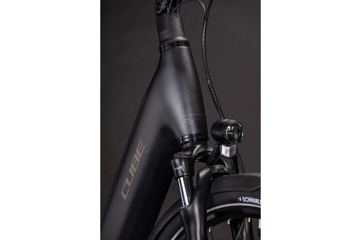 Cube Supreme Hybrid Comfort SE One 600 Elektrische Damesfiets 28 inch 54cm 5v 4