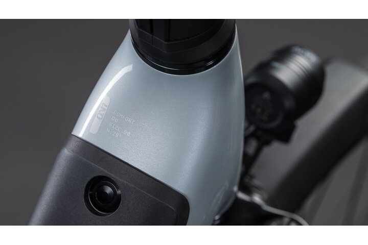 Cube Supreme Hybrid Comfort One 600 Elektriche Damesfiets 28 inch 50cm 5v 2