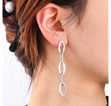 OVAL DANGLE OORBELLEN E4275-1