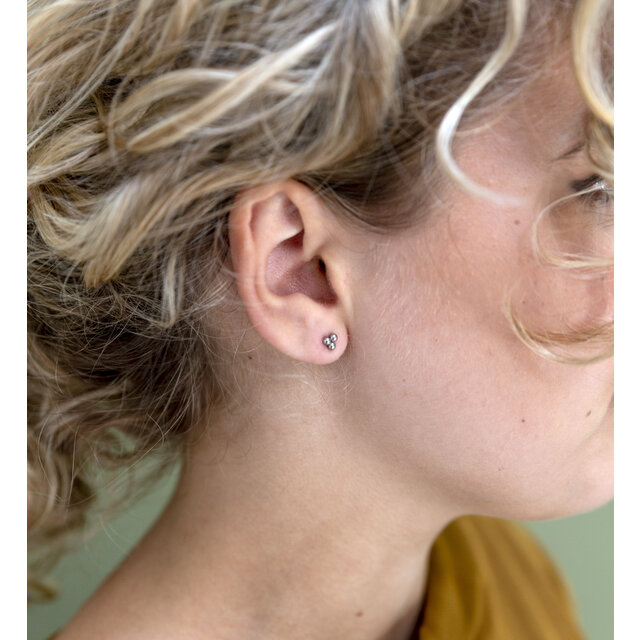 Go Dutch Label Triangle Balls Oorbellen E9894-1