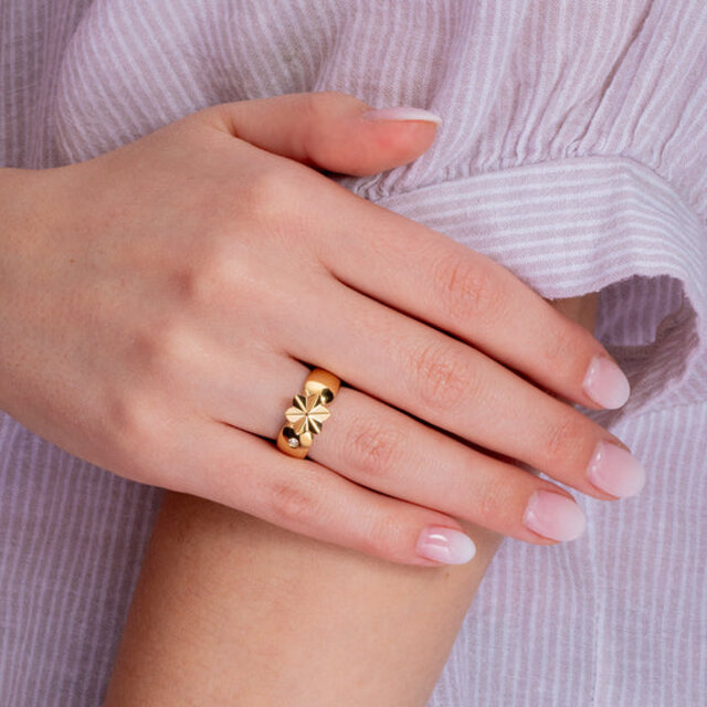 Vivid Vesper Ring