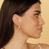 Roze Epoxy Gouden Oorsteker: Elegant en Uniek Design