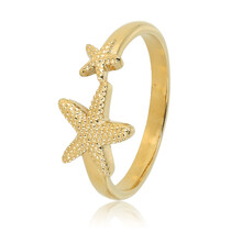 Gouden ring - twee gouden zeesterren - zomerse look