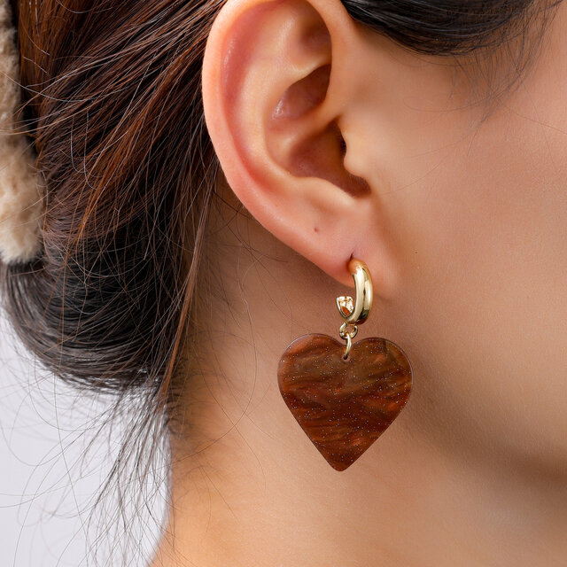 Heart Dangle Brown Oorbellen E55017-3 Heart Dangle Brown Oorbellen E55017-3