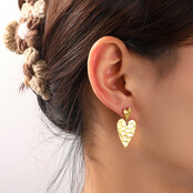 Wavy Hearts Dangle oorbellen E56267-2 Wavy Hearts Dangle oorbellen E56267-2