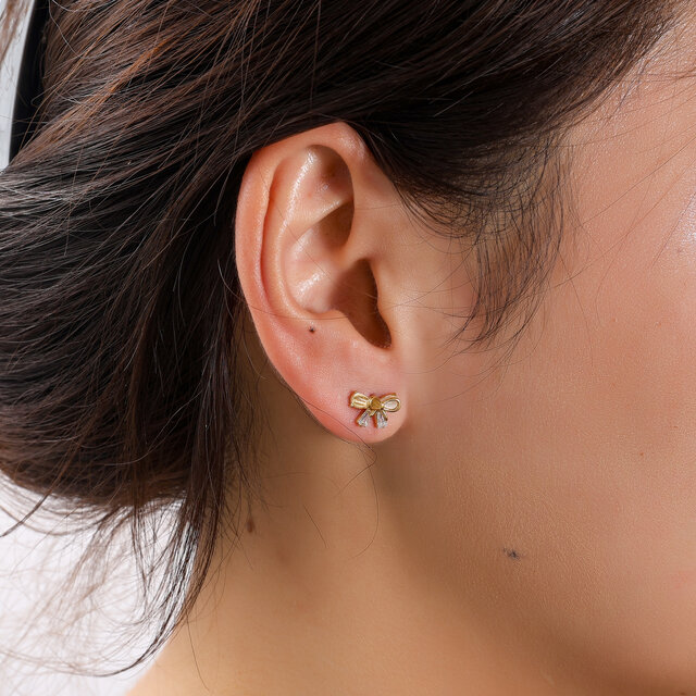 Pearly Bow Stud Oorbellen E56188-2 Pearly Bow Stud Oorbellen E56188-2