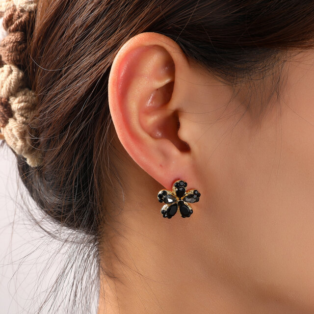 Stone Flower Stud Black Oorbellen E55130-1 Stone Flower Stud Black Oorbellen E55130-1