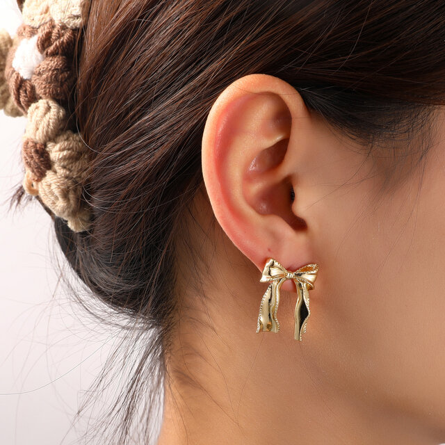 Bow Stud Goldplated Oorbellen E55079-2 Bow Stud Goldplated Oorbellen E55079-2