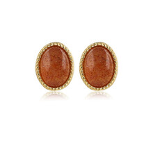 Stralende Gouden Oorstekers met Berry Quartz