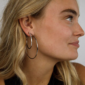 Stralende Oorring 60mm: Tijdloze Elegantie