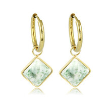 Gouden Salmiak Oorring met Jade Ruit Hanger