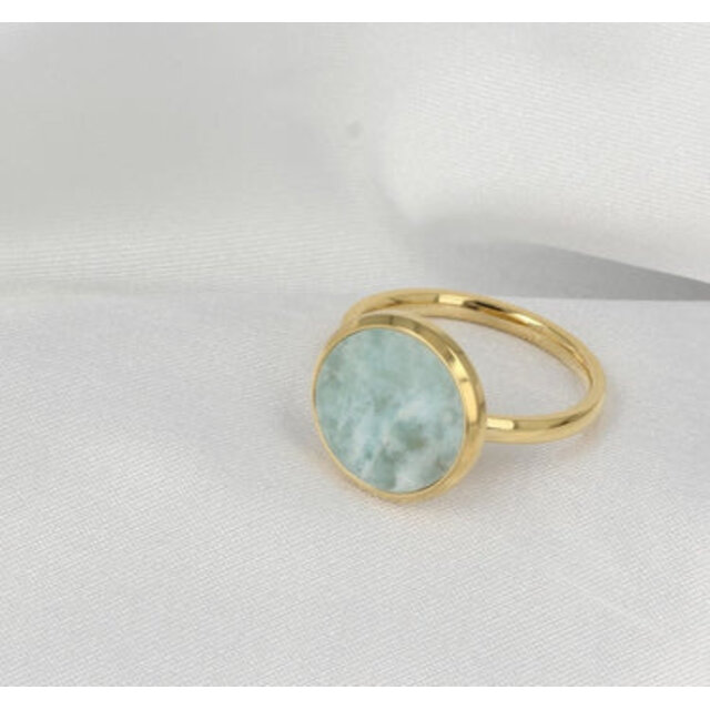 Gouden ring met ronde Amazonite - unieke uitstraling