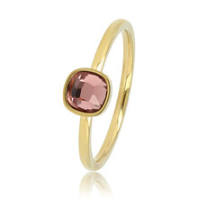 Gouden ring - vierkante donkerroze glassteen - aanschuifbaar