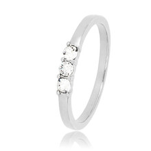 Zilveren ring - sprankelende Swarovski stenen