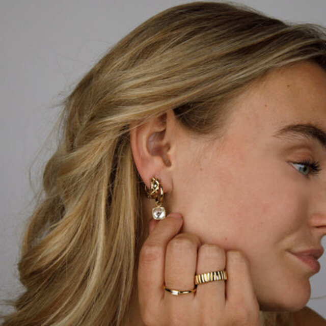 Gouden ring - Kleine kristalglassteen - Elegant