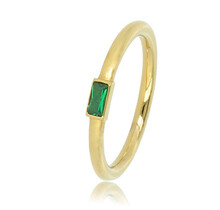 Gouden ring - kleine groene glassteen - elegante uitstraling
