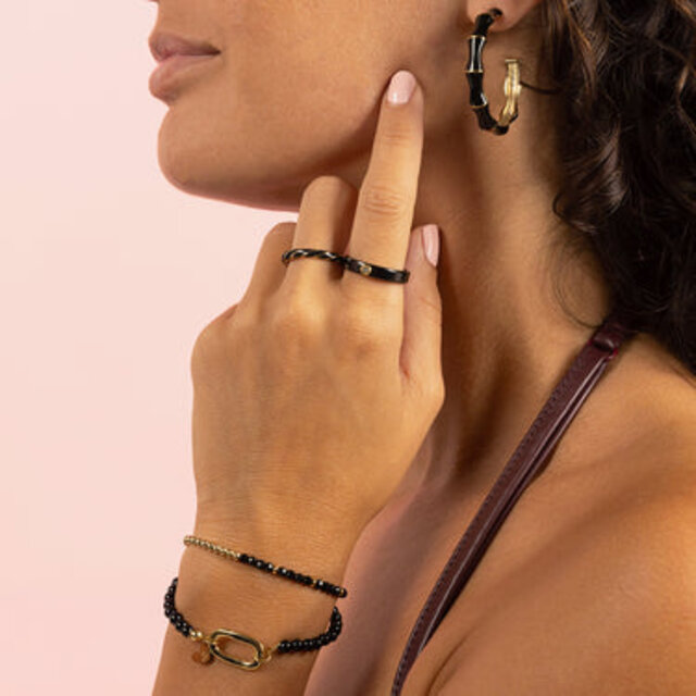 Gouden Hoops met Zwarte Bamboo Look Gouden Hoops met Zwarte Bamboo Look