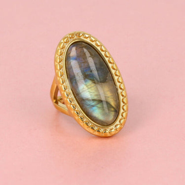 Statement ring met Labradorite - My Bendel