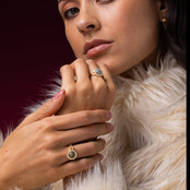 Labradorite Ring – Goudkleurig met Magisch Effect