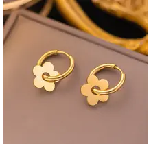 Stainless steel bloem oorbellen goud – kleine hoops met hanger