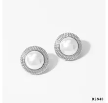 Stainless steel oorbellen met parel zilver – ronde studs met bewerkte rand