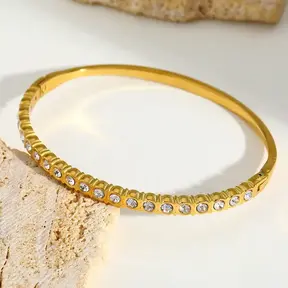 Stainless Steel Bangle met Zirkonia – Fijne Gouden Armband