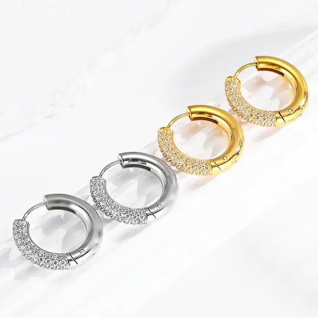 Stainless steel oorbellen met zirconia – halve pavé hoops goud/zilver