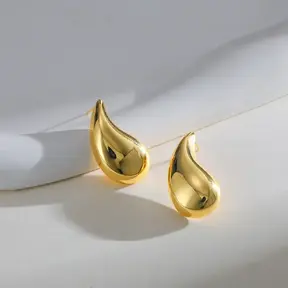 Stainless steel druppel oorbellen goud – trendy statement studs