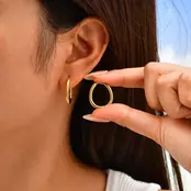 Stainless steel hoops goud – minimalistische ronde oorbellen