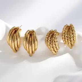 Stainless Steel Statement Studs – Bold Oorbellen Goud