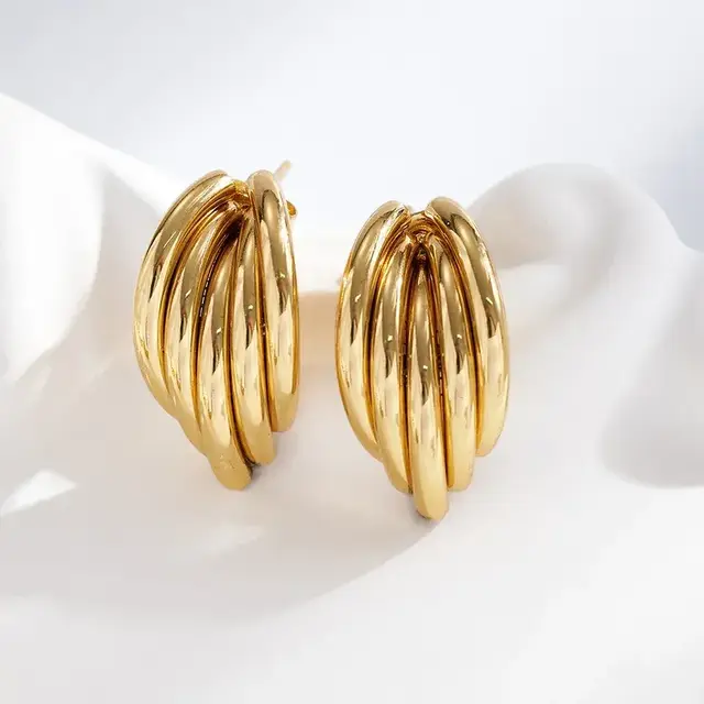 Stainless Steel Statement Studs – Bold Oorbellen Goud