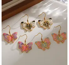 Stainless Steel Vlinder Oorbellen – Kleurrijke Butterfly Hangers Goud
