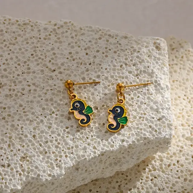 Stainless Steel Oorstekers Zee Bedels – Dancing Studs Vis Zeepaardje Kreeft Hamsa