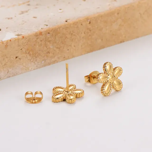 Stainless Steel Bloem Oorstekers – Goud- en Zilverkleurig