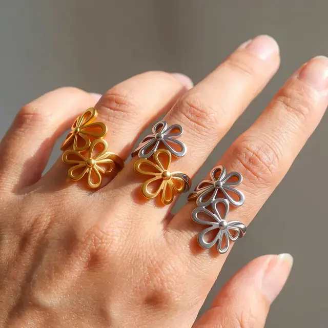 Verstelbare Stainless Steel Bloem Ring – Goud & Zilver