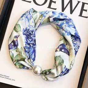 Sjaalketting met Parel Magnetische Sluiting Vogel & Bloemen Print Blauw