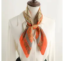 Vierkante Zijden Sjaal 70x70 cm Oranje Barok Print
