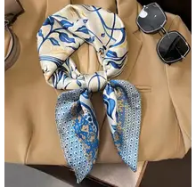 Vierkante Zijden Sjaal 70x70 cm Blauw Beige Ornament Print