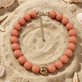Koraal Roze Kralen Ketting met Gouden Detail – Feminine Trend Necklace
