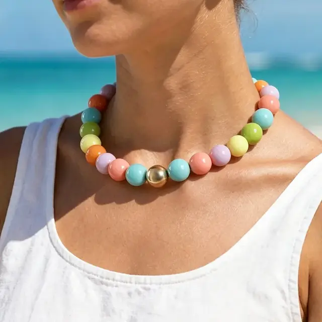 Multicolor Kralen Ketting met Gouden Detail – Trendy Statement Necklace