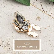 Button Cover Vlinder Zwart – Elegante Trend Accessoire voor Blouse