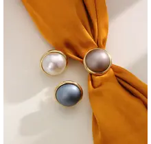 Sjaalring Parel Goud – Luxe Scarf Ring met Parel Look voor Sjaals & Blouses