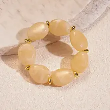 Resin Kralenarmband Beige – Elegante Statement Armband met Resin Kralen