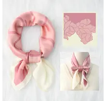 Roze Pastel Sjaaltje – Minimalistische Soft Look