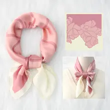 Roze Pastel Sjaaltje – Minimalistische Soft Look