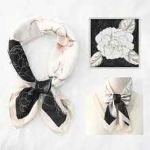 Zwart Beige Bloemen Sjaaltje – Chic Contrast Print